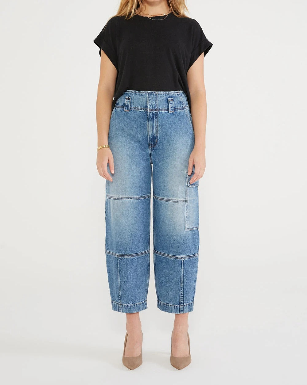 Barrel-Leg Cargo Jeans in Medium Wash