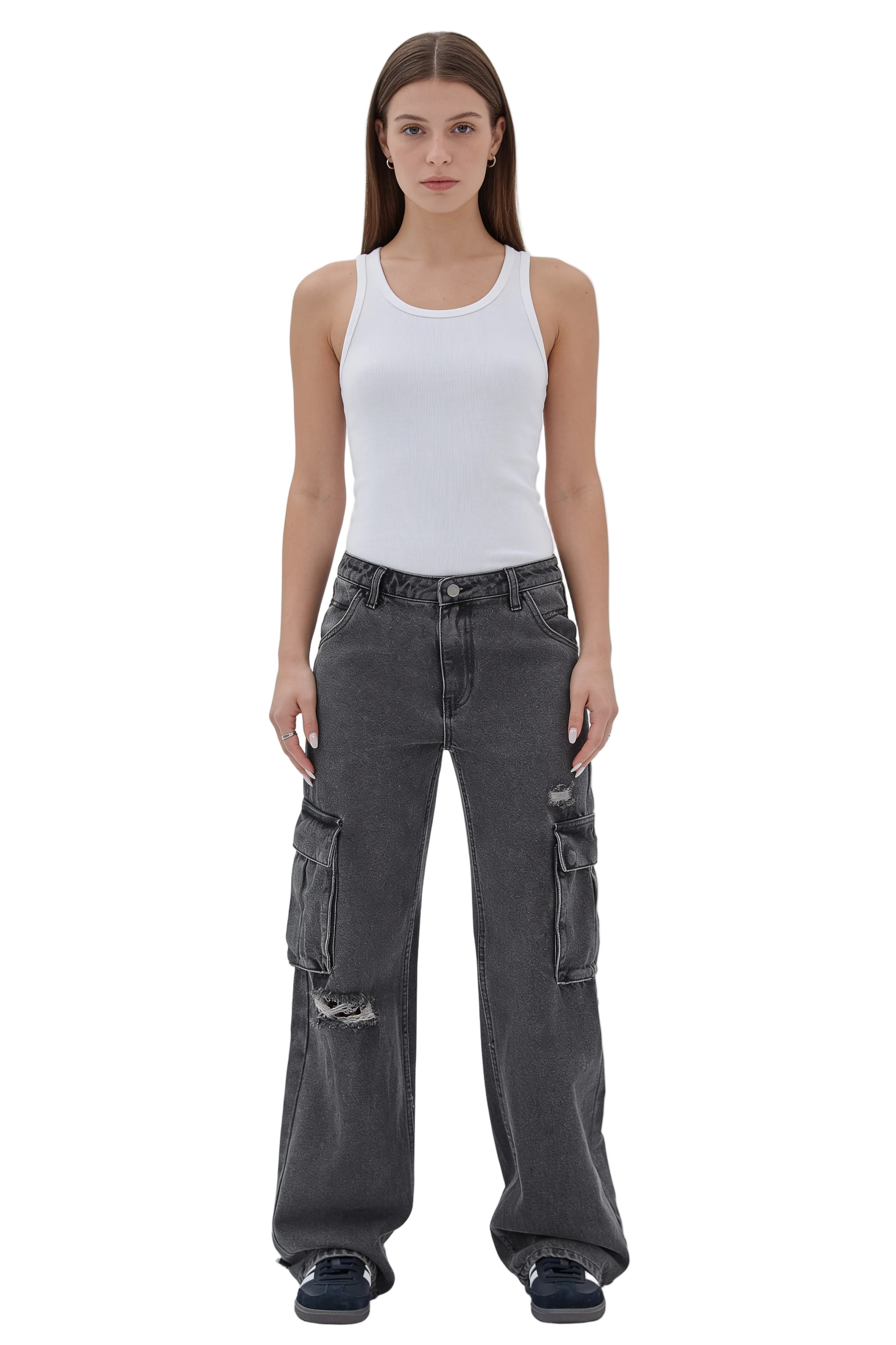 Distressed Wide-Leg Cargo Jeans in Washed Grey