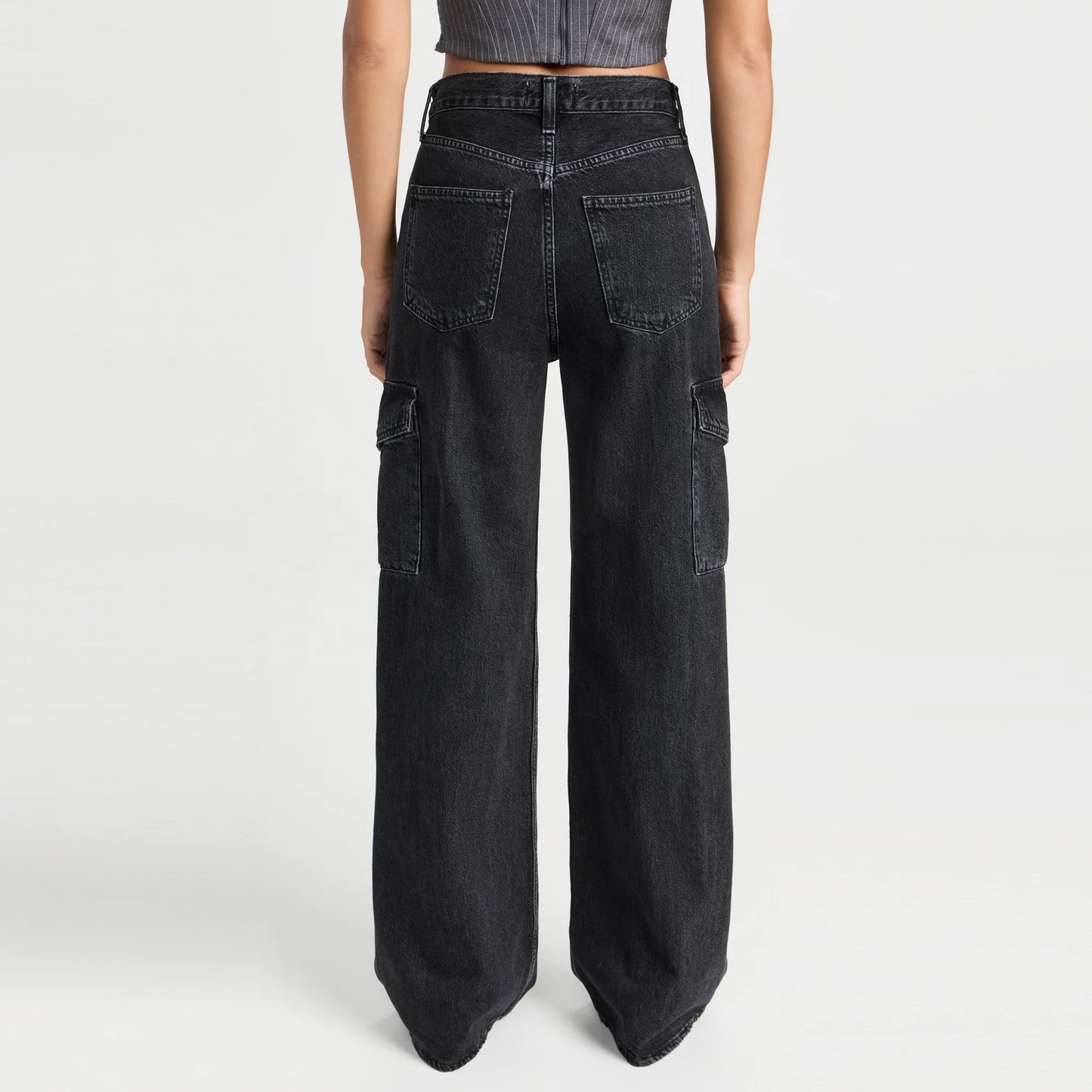 Wide-Leg Cargo Jeans in Washed Black